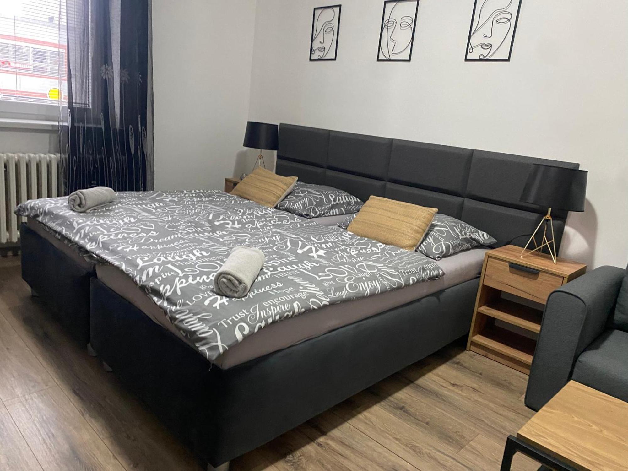 Cerna Ruze - Apartman 4 Plzeň Kültér fotó
